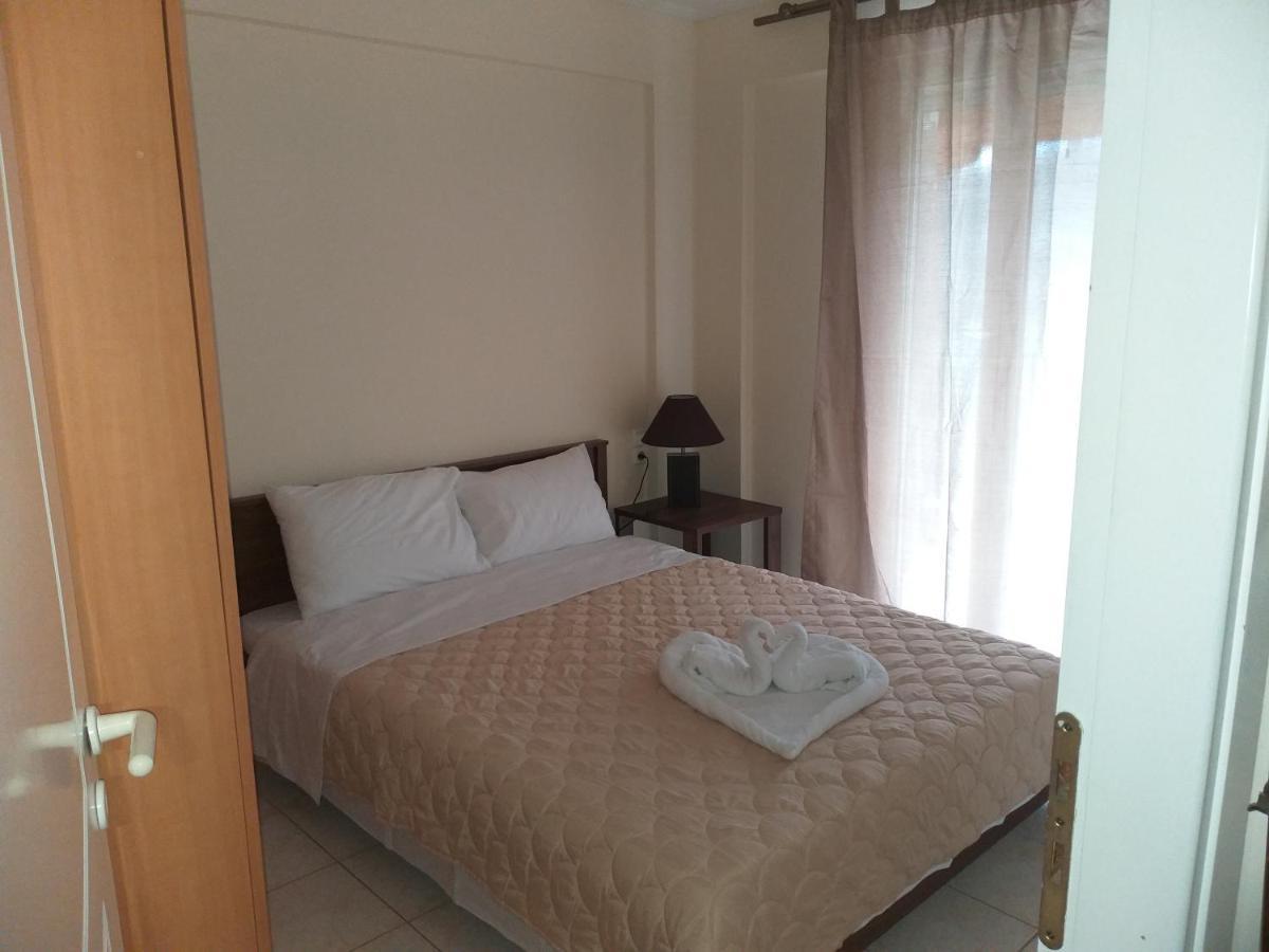 Ostria Seaside Apartments Патри Екстер'єр фото